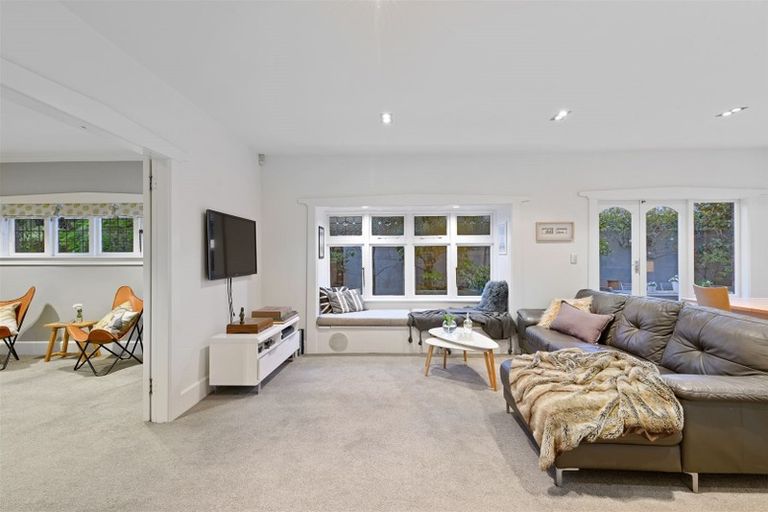 Photo of property in 168 Fendalton Road, Fendalton, Christchurch, 8052