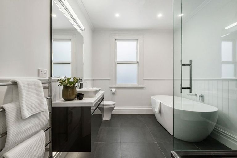 Photo of property in 154 Hinemoa Street, Birkenhead, Auckland, 0626