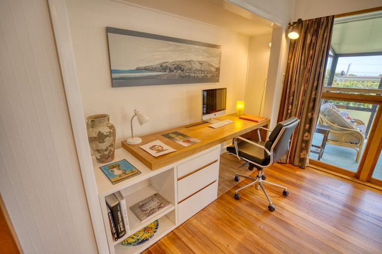 Photo of property in 37 Main South Road, Karoro, Greymouth, 7805