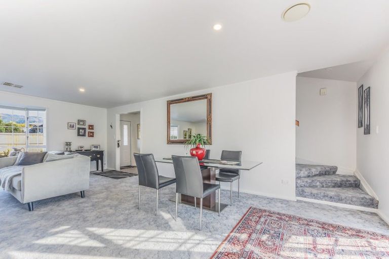 Photo of property in 215a Waikawa Road, Waikawa, Picton, 7220