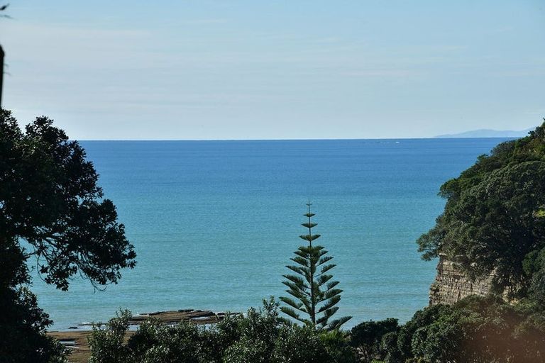Photo of property in 5 Whale Cove, Stanmore Bay, Whangaparaoa, 0932