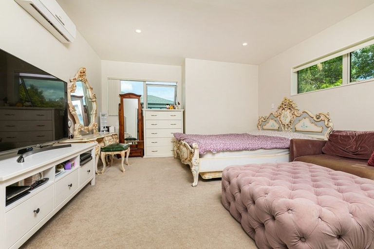 Photo of property in 20 Thomas Rielly Avenue, Hobsonville, Auckland, 0616