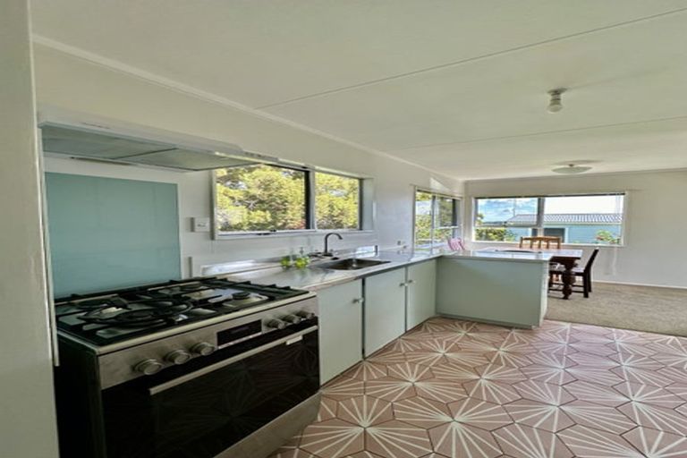 Photo of property in 358 Cable Bay Block Road, Cable Bay, 0420