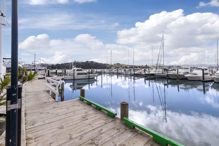 Photo of property in 40 Brick Bay Drive, Sandspit, Warkworth, 0982