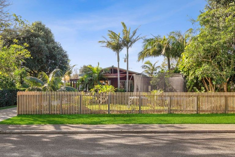 Photo of property in 12 Margaret Street, Mangawhai Heads, Mangawhai, 0505