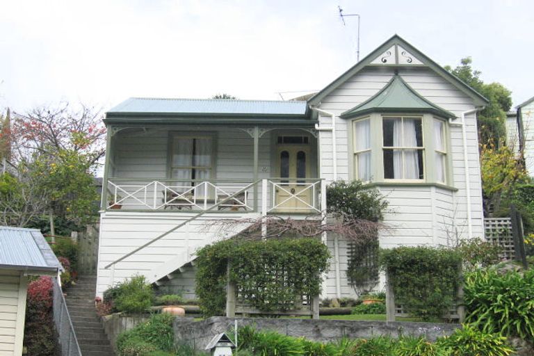 Photo of property in 14 Spencer Road, Hospital Hill, Napier, 4110