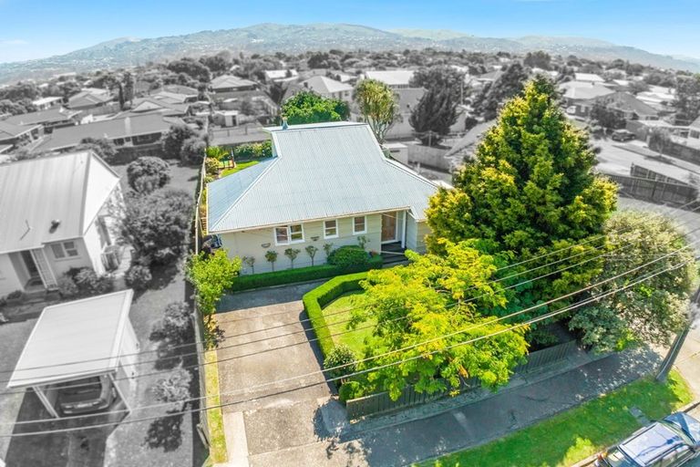 Photo of property in 12 Freyberg Street, Waterloo, Lower Hutt, 5011