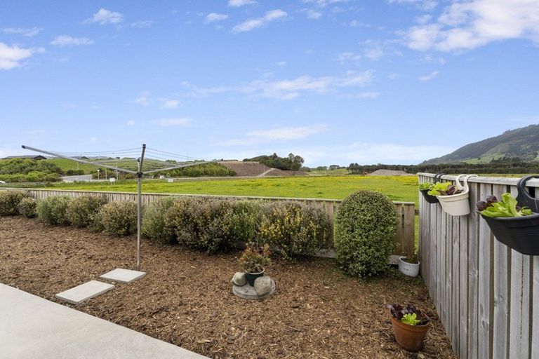 Photo of property in 3 Tapuhikura Street, Waikanae, 5036