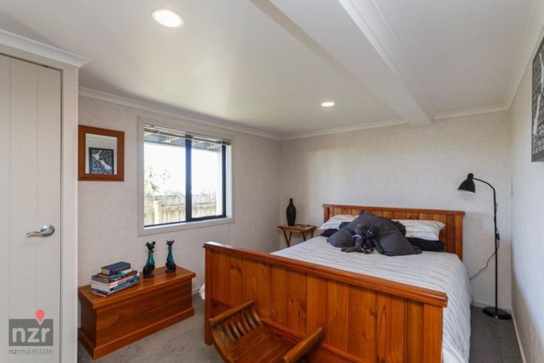 Photo of property in 24 Puketiro Drive, Feilding, 4702
