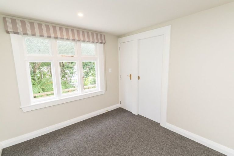 Photo of property in 2/139 Wadestown Road, Wadestown, Wellington, 6012