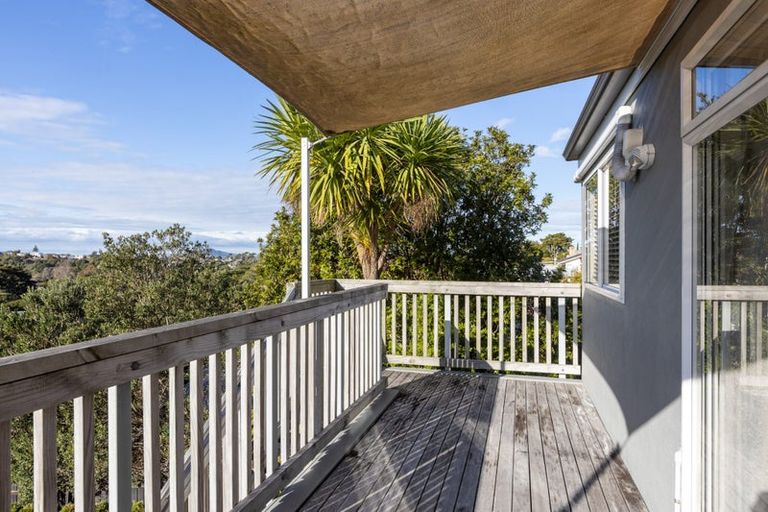 Photo of property in 49a Onewa Road, Northcote, Auckland, 0627