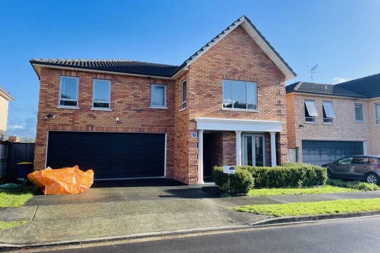 Photo of property in 23 Horizon Road, Oteha, Auckland, 0632