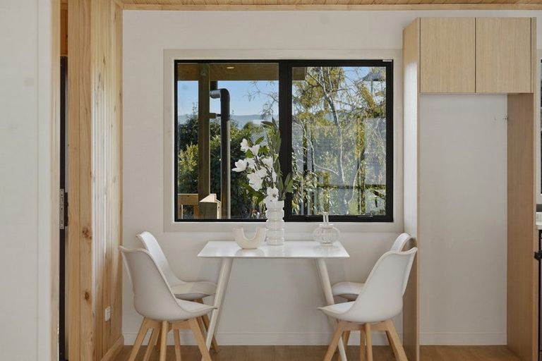 Photo of property in 94a Harbour View Road, Omokoroa, 3114