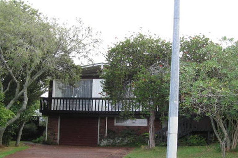 Photo of property in 94 Glendene Avenue, Glendene, Auckland, 0602