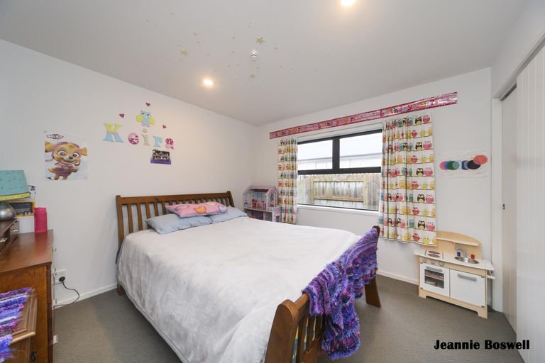 Photo of property in 105 Cashmere Drive, Fitzherbert, Palmerston North, 4410