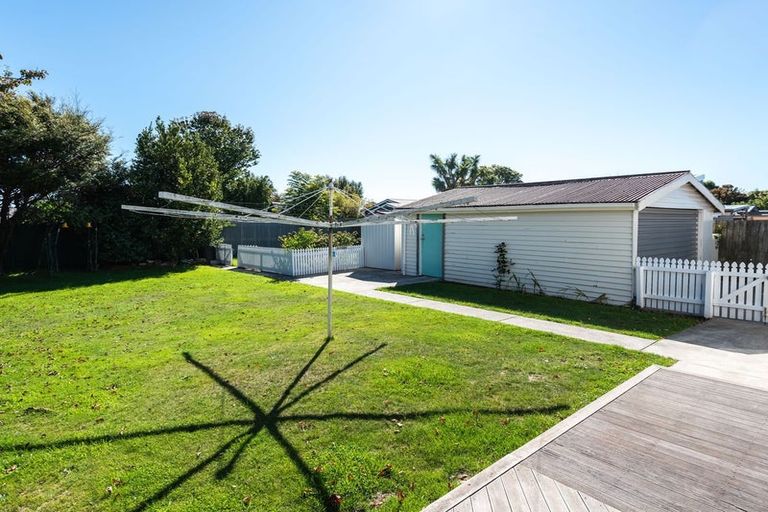 Photo of property in 245 Weston Road, Mairehau, Christchurch, 8052