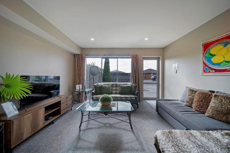 Photo of property in 39 Lyndon Street, Riccarton, Christchurch, 8041