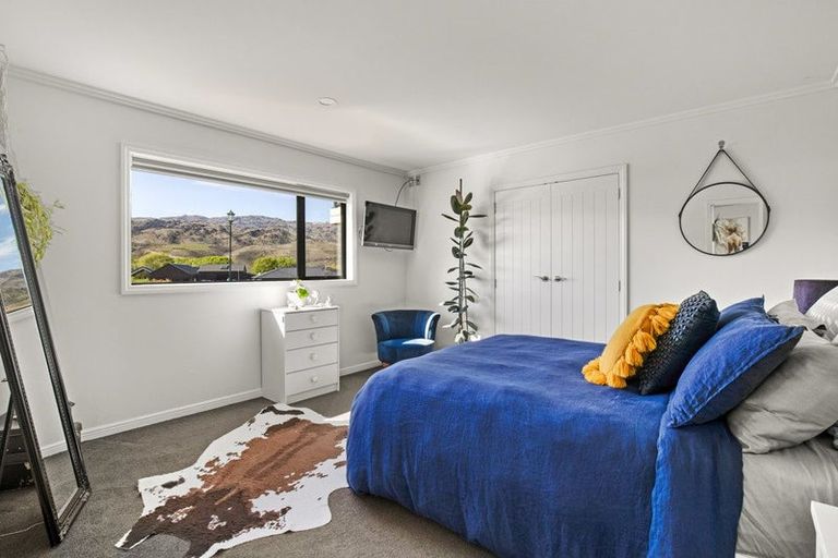 Photo of property in 25 Ethereal Crescent, Mount Pisa, Cromwell, 9383