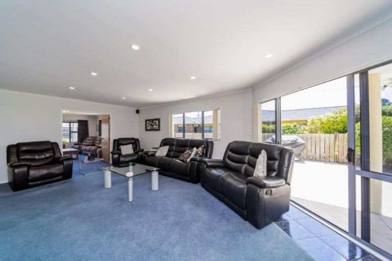 Photo of property in 2 Fantham Street, Hawera, 4610