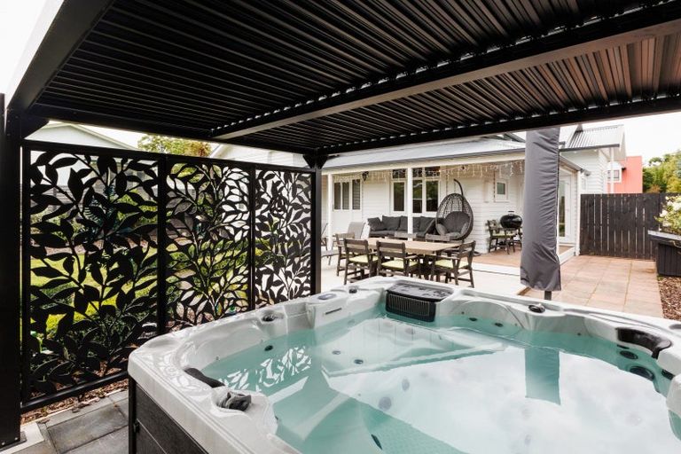 Photo of property in 32 Manson Street, Terrace End, Palmerston North, 4410