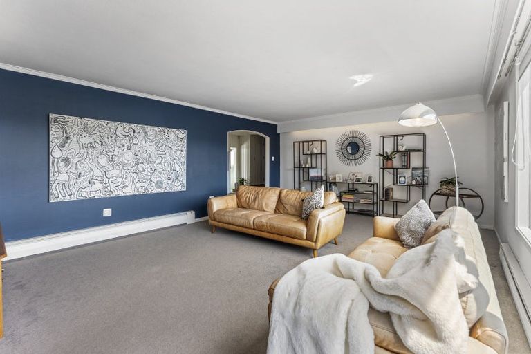 Photo of property in 212a Whites Line East, Waiwhetu, Lower Hutt, 5010