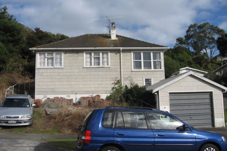 Photo of property in 12 Hill Grove, Naenae, Lower Hutt, 5011