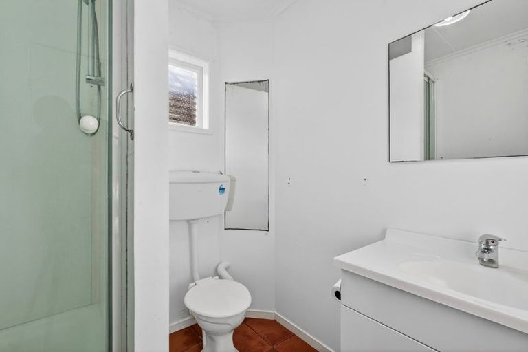 Photo of property in 1/2 Tye Road, Hillcrest, Auckland, 0627