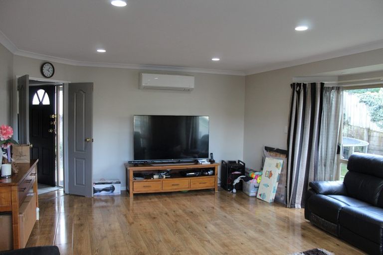 Photo of property in 15 Chieftain Rise, Goodwood Heights, Auckland, 2105