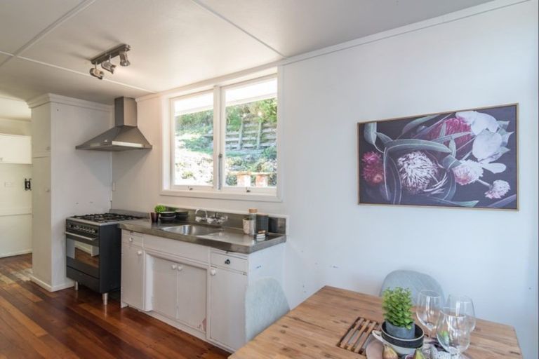 Photo of property in 79 Miramar North Road, Miramar, Wellington, 6022