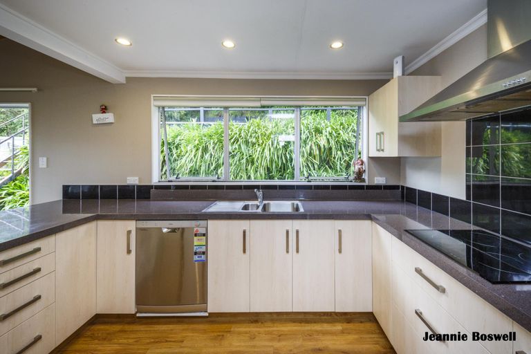 Photo of property in 417 Aokautere Drive, Aokautere, Palmerston North, 4471