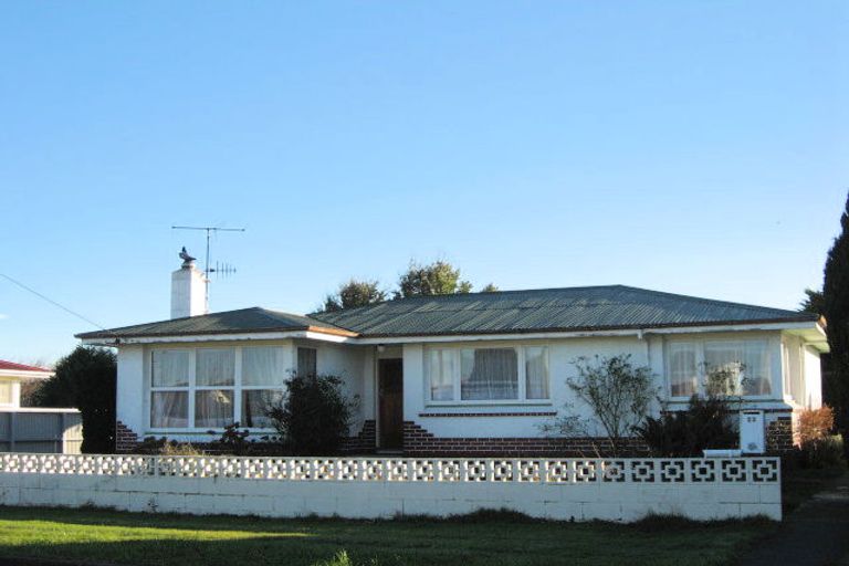 Photo of property in 22 Anne Street, Winton, 9720