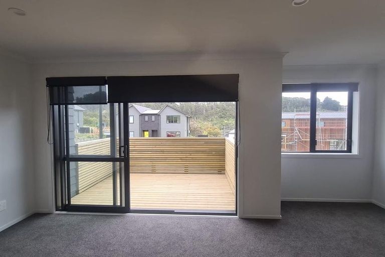 Photo of property in 5 Holystone Road, Whitby, Porirua, 5024