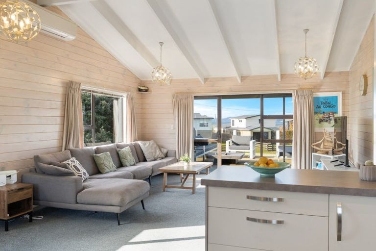 Photo of property in 2 Banks Street, Cooks Beach, Whitianga, 3591