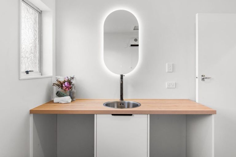 Photo of property in 31 Denniston Crescent, Redwood, Christchurch, 8051