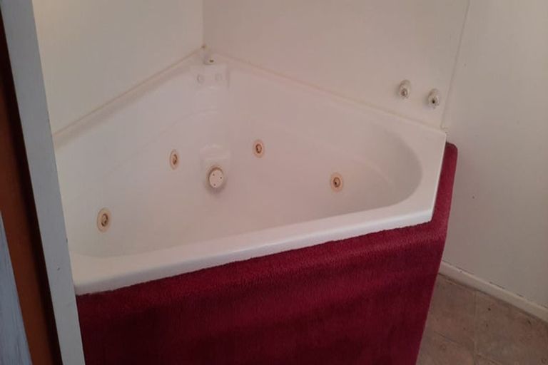 Photo of property in 34 Balmoral Street, Levin, 5510