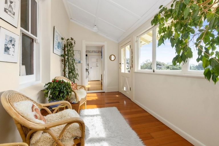 Photo of property in 11 Finnis Lane, Hospital Hill, Napier, 4110