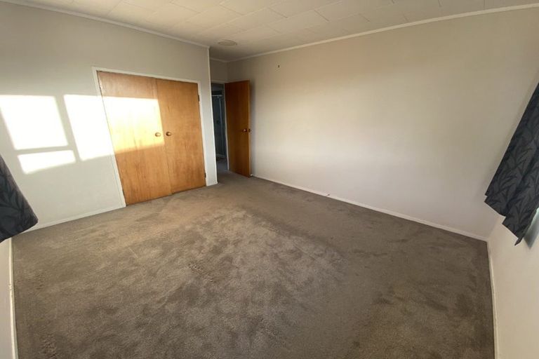 Photo of property in 29 Cockayne Crescent, Sunnynook, Auckland, 0620