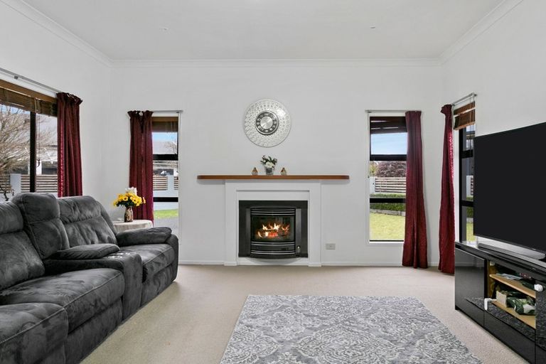 Photo of property in 19 Luberon Way, Nukuhau, Taupo, 3330