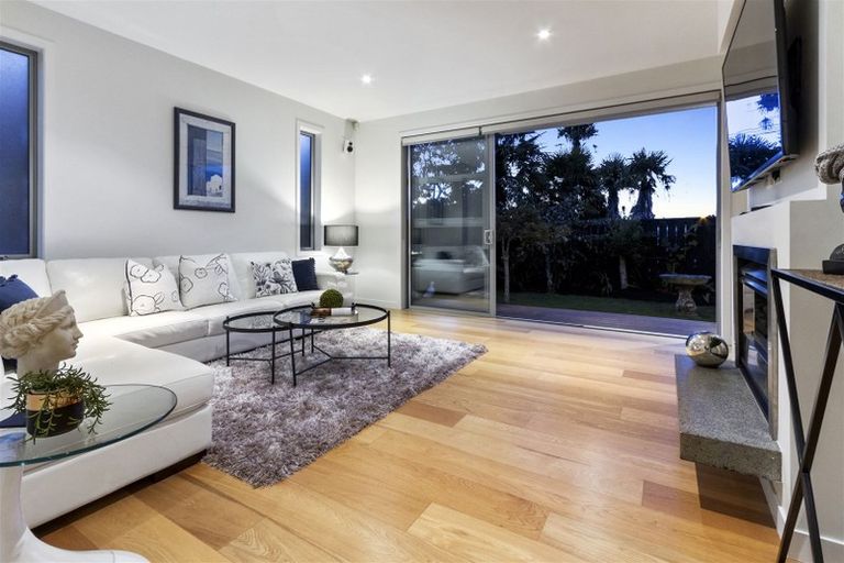 Photo of property in 340a Beach Road, Mairangi Bay, Auckland, 0630