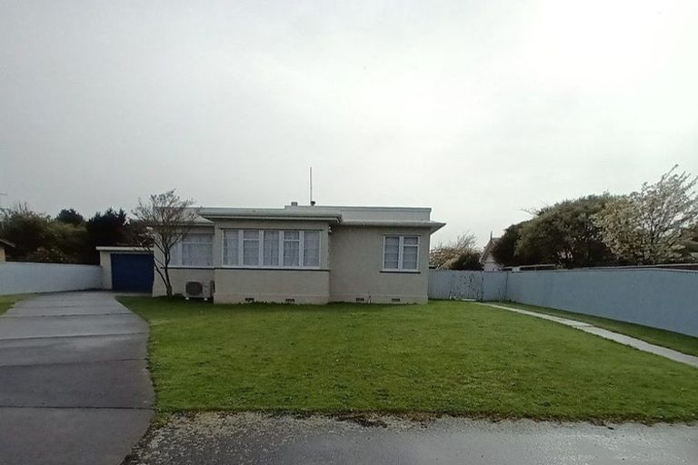 Photo of property in 4 Douglas Street, Levin, 5510