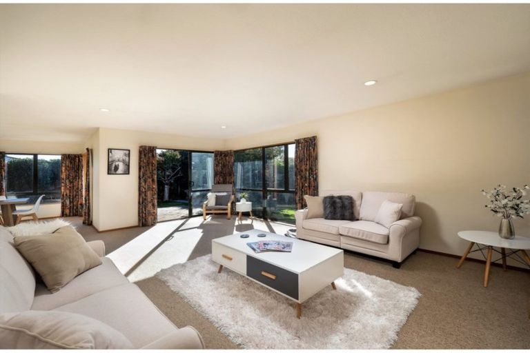 Photo of property in 2/39 Sparks Road, Hoon Hay, Christchurch, 8025