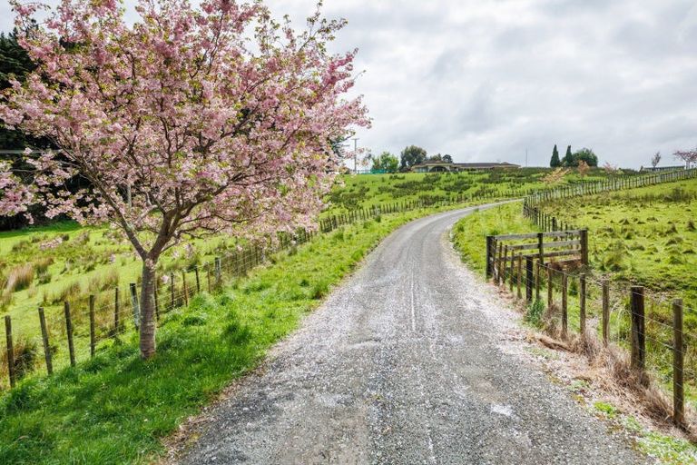 Photo of property in 528 Stoney Creek Road, Kelvin Grove, Palmerston North, 4470