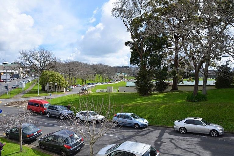 Photo of property in 1c George Street, Newmarket, Auckland, 1023