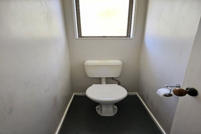 Photo of property in 34 Northumberland Street, Cannons Creek, Porirua, 5024