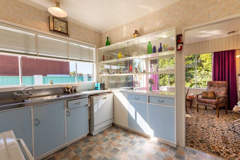 Photo of property in 25 Guy Street, Dannevirke, 4930