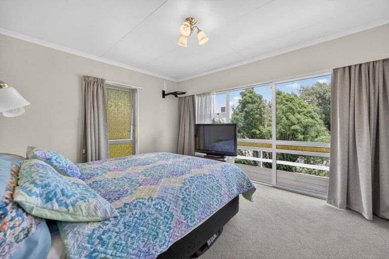 Photo of property in 1 Colonial Place, Kelvin Grove, Palmerston North, 4414