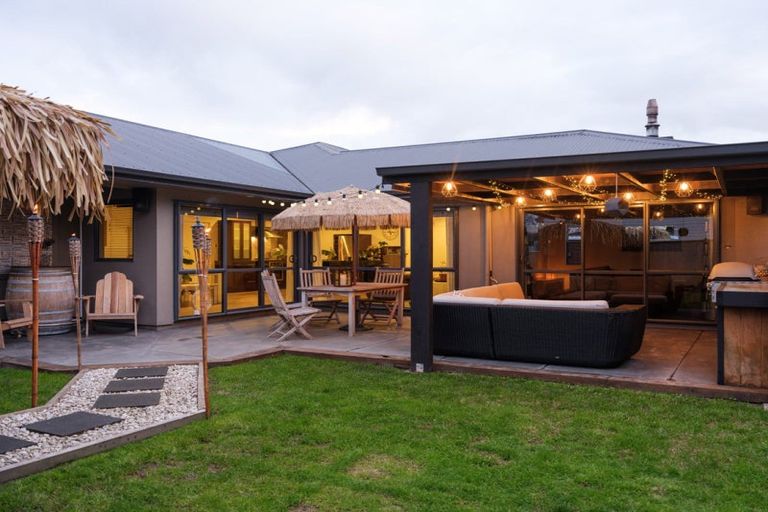 Photo of property in 8 Woodfield Place, Parkvale, Hastings, 4122