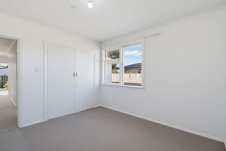 Photo of property in 18 Wyatt Avenue, Onekawa, Napier, 4110