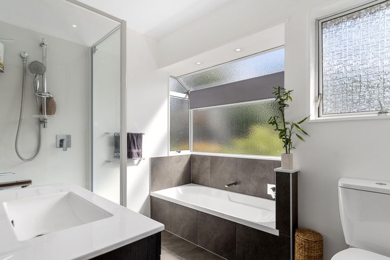 Photo of property in 32 Sherwood Street, Bellevue, Tauranga, 3110