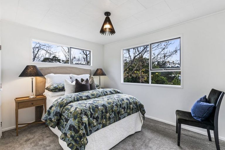 Photo of property in 1/13 Erica Road, Sunnynook, Auckland, 0620